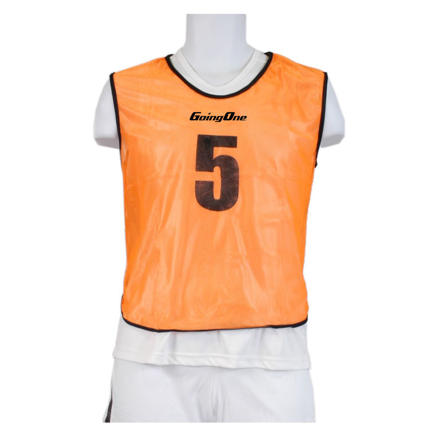 15 numbered pinnies, orange